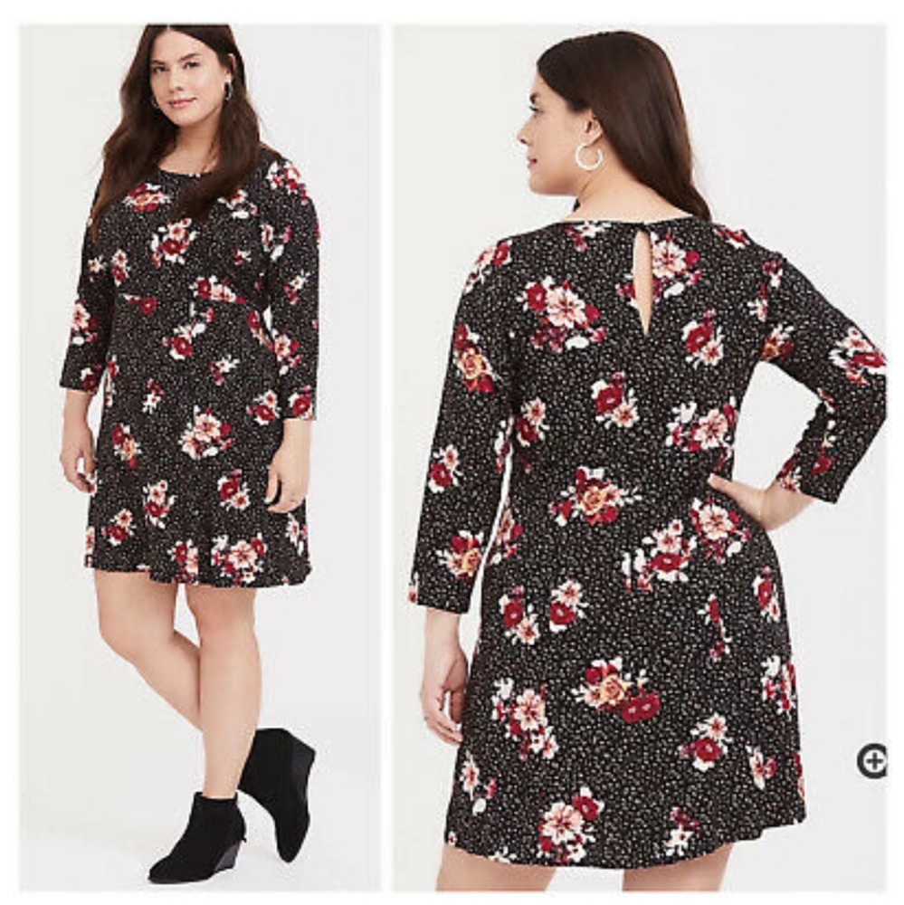NWT Torrid Black Floral Challis Shift Dress